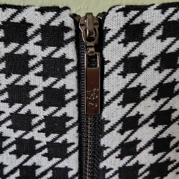 Jessica Simpson Women's Size 8 Black White Houndstooth Full Length Zipper Dress - Picture 5 of 10
